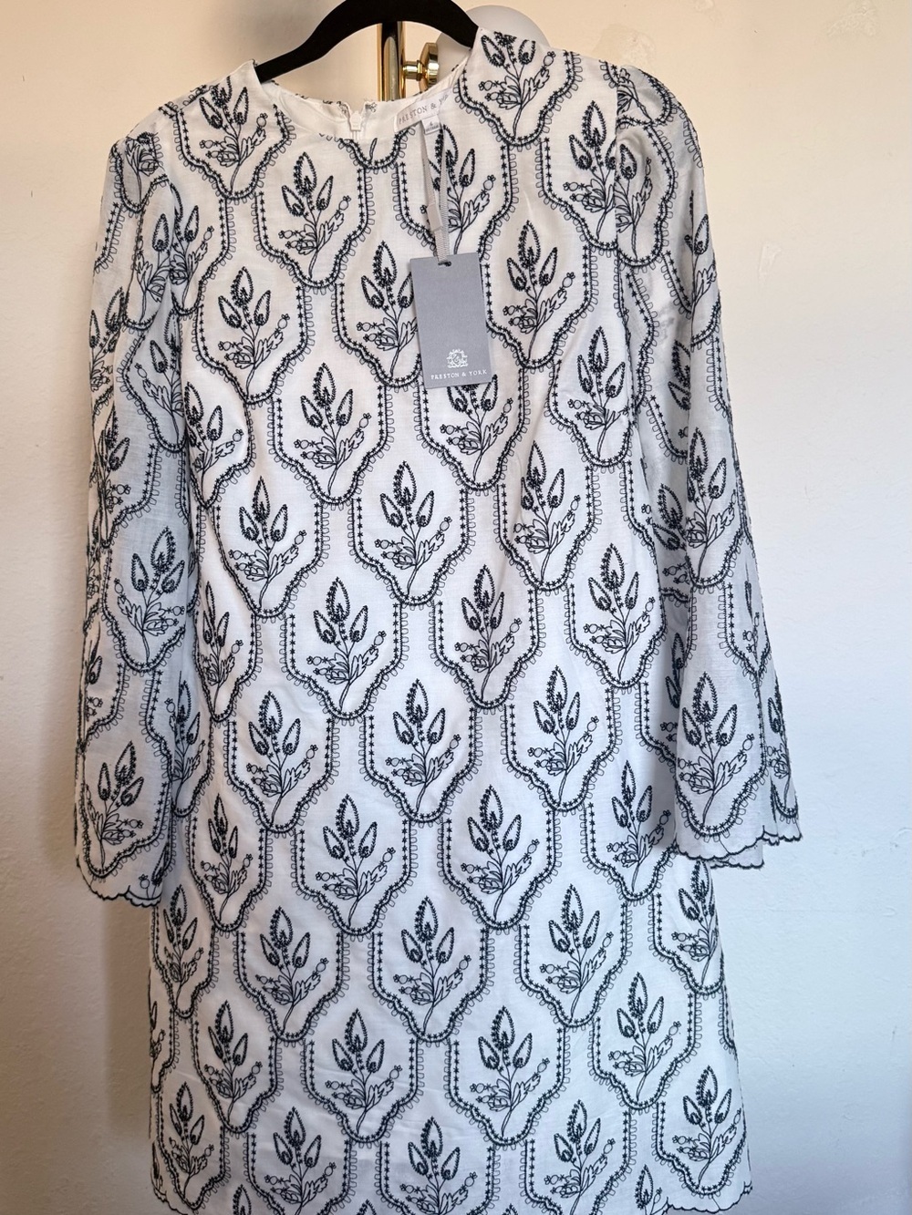 Preston & York White Black Embroidered Bell Sleeve Shift Dress NWT Size 8 - Picture 2 of 11